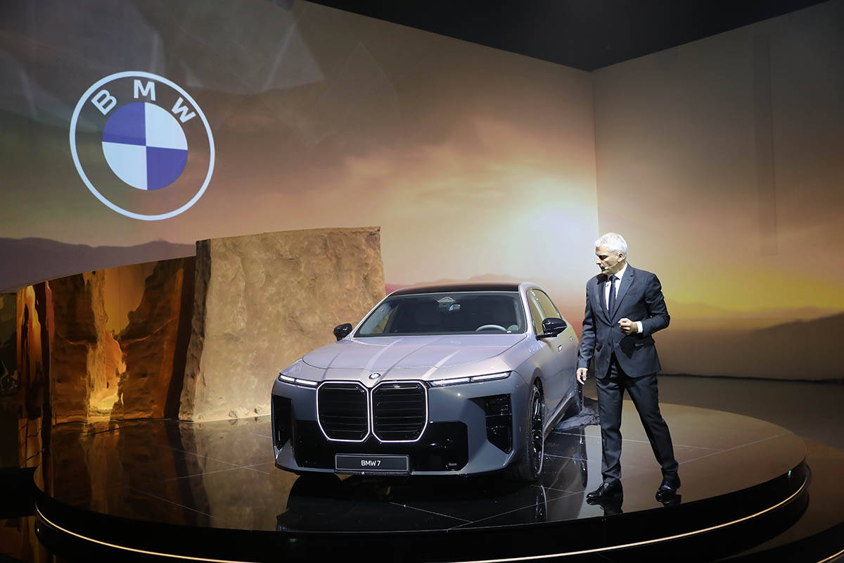 nova serija BMW X7 i BMW 5  (16).jpg