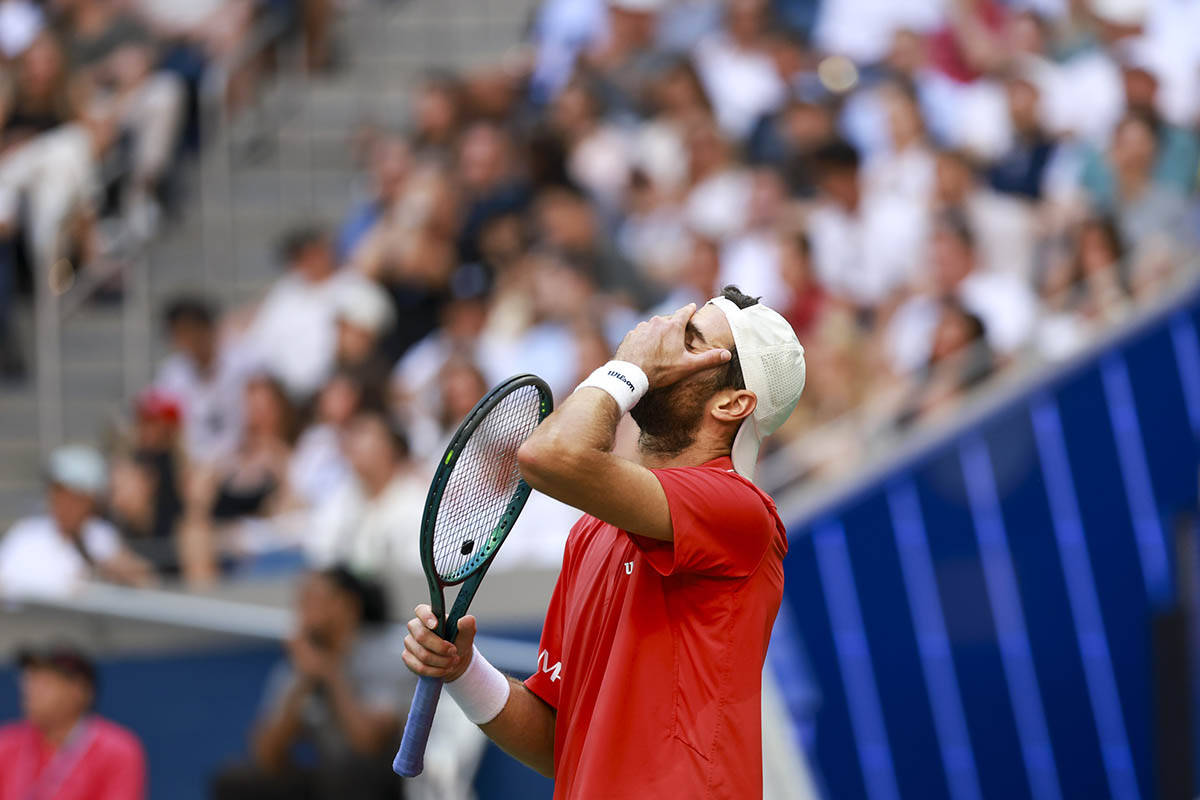Zverev - Hačanov US open 3.jpg