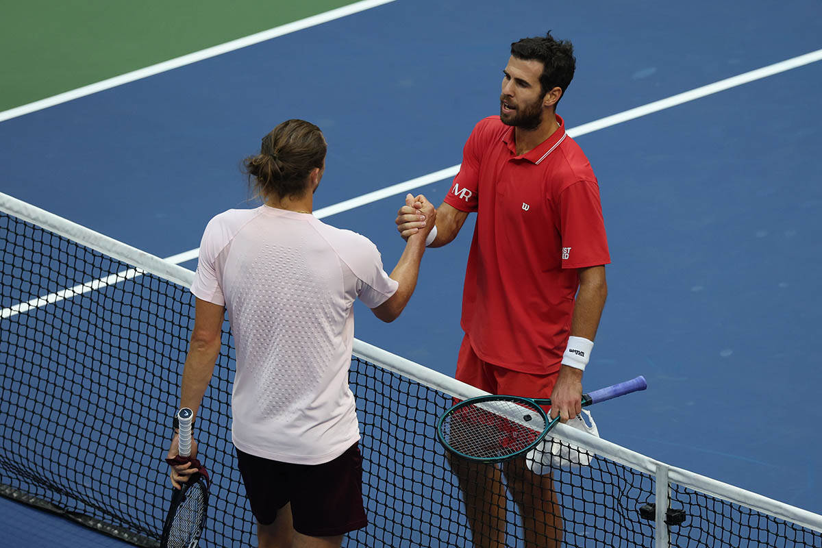 Zverev - Hačanov US open 1.jpg