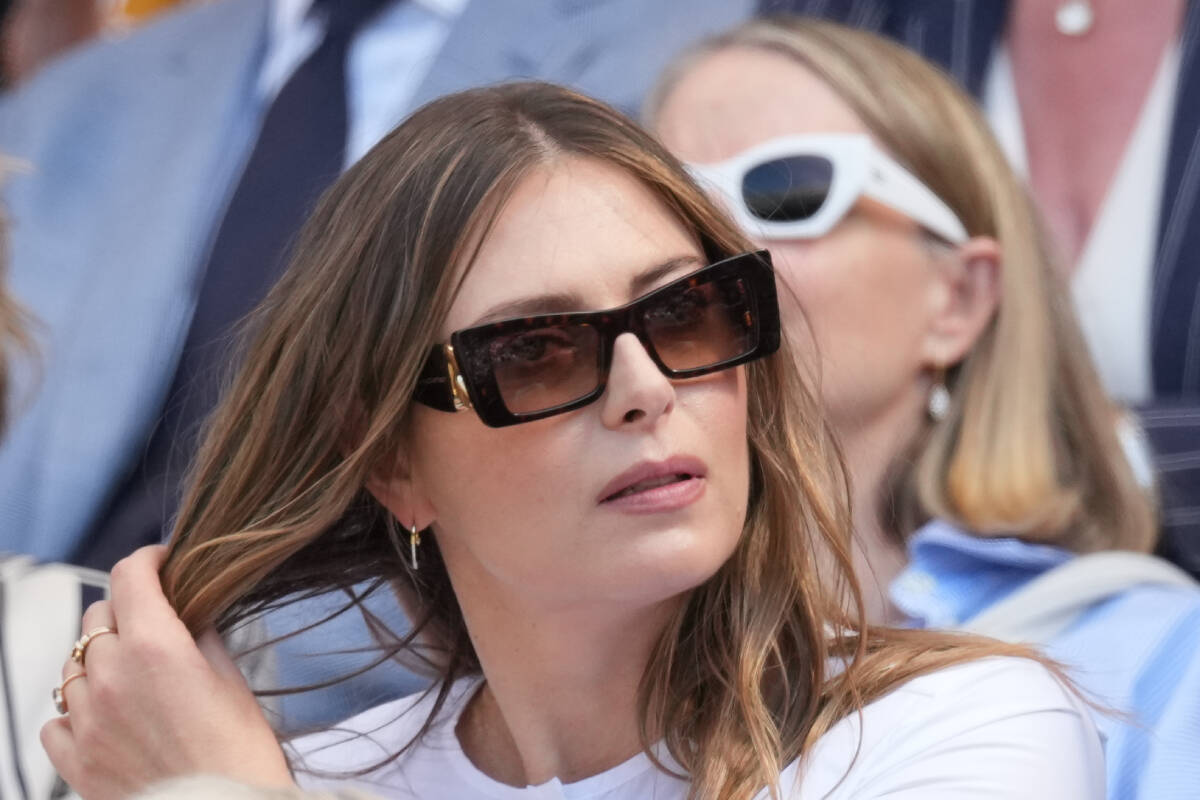 Marija Šarapova namešta kosu na finalu US Opena