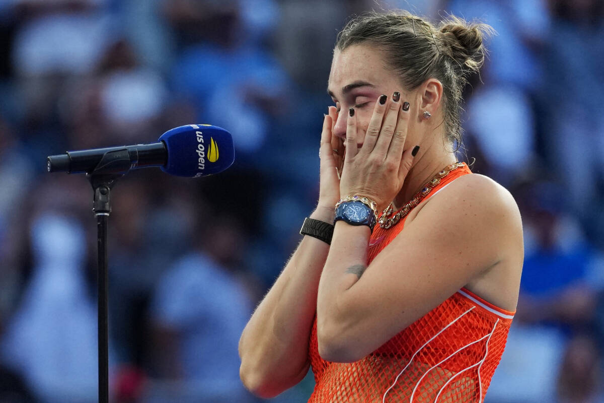 Arina Sabalenka plače posle poraza u finalu US Opena