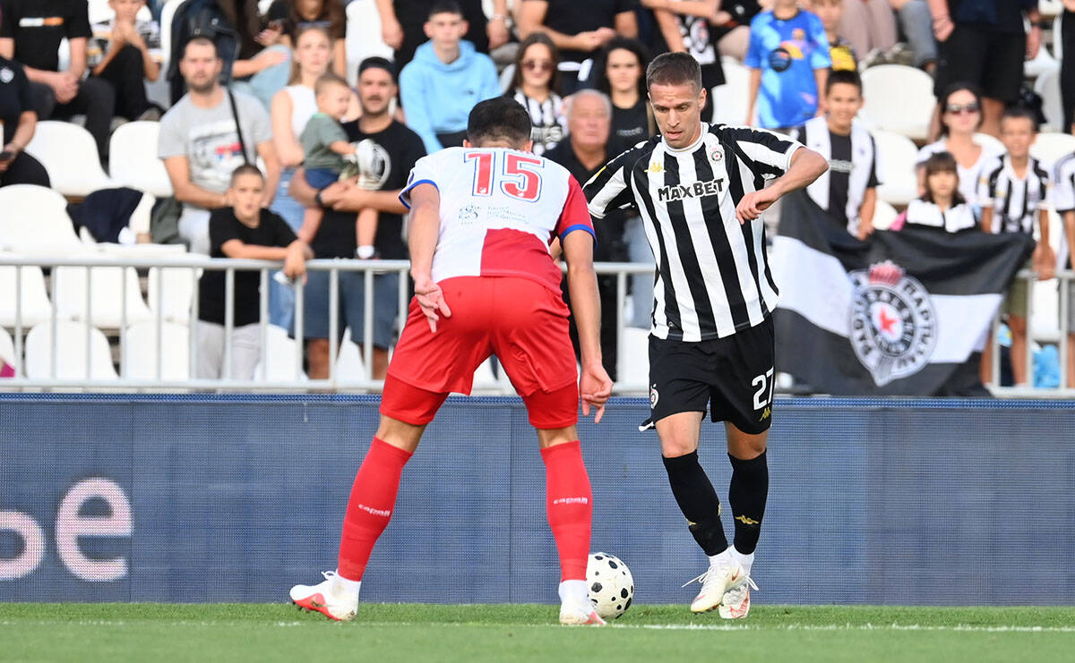 Vojvodina vs Partizan (2).jpg