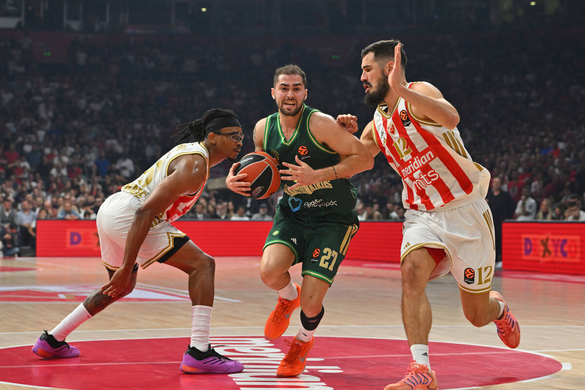 Vasilis Toliopulos igra protiv Kalinića i Monekea