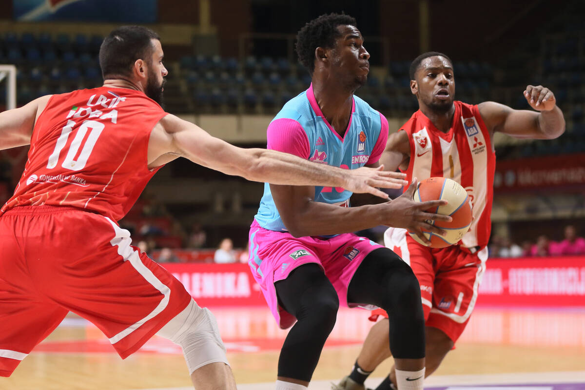 Adam Mokoka protiv Crvene zvezde