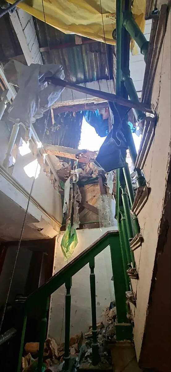 srušio se krov zgrade u Piranu u Sloveniji 3.jpg