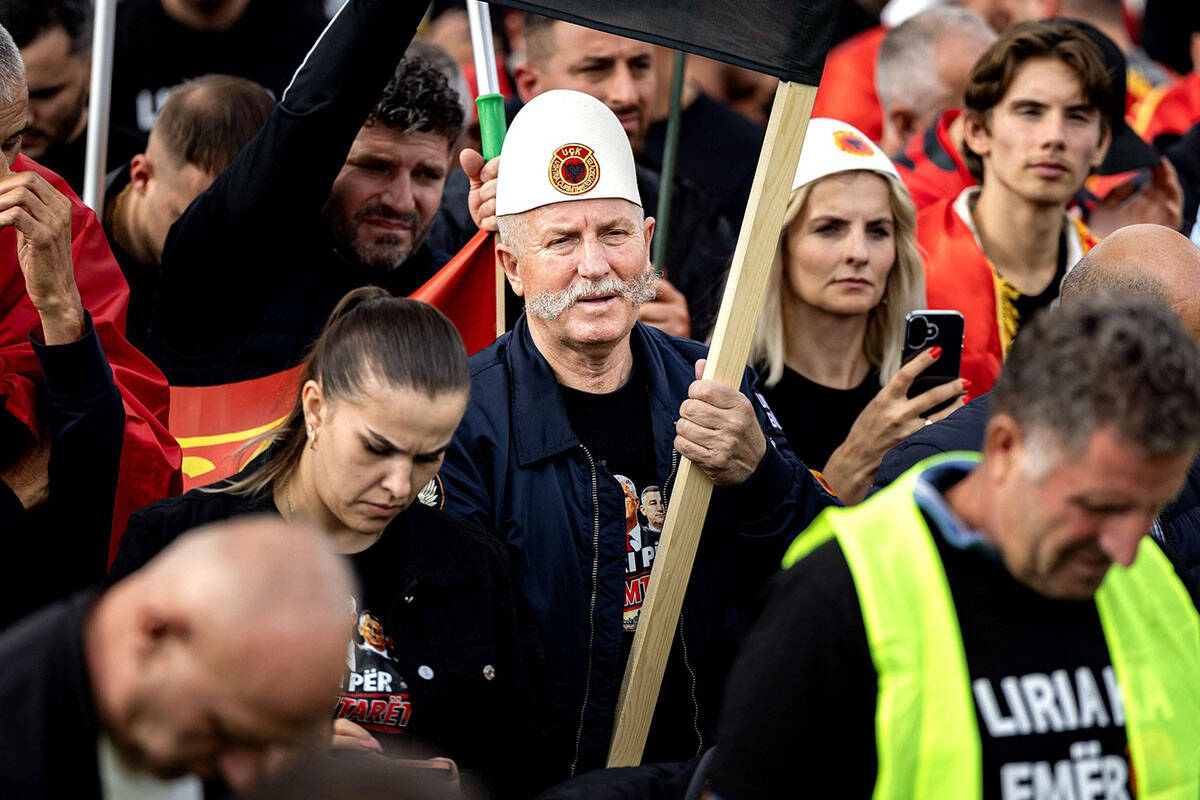 albanci priština hag hašim tači (5).jpg