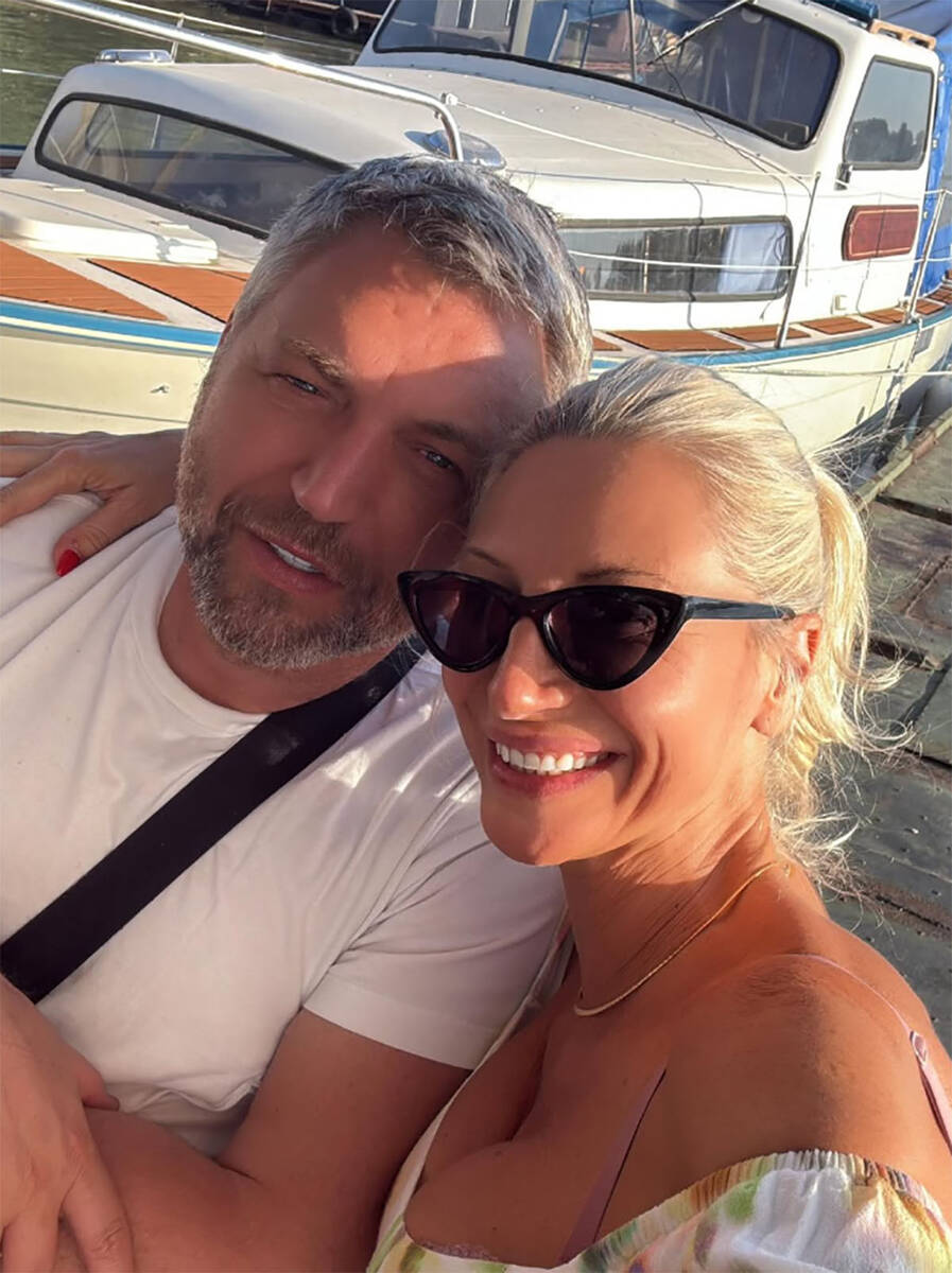 Jelena Jovičić i suprug Marko (4).jpg