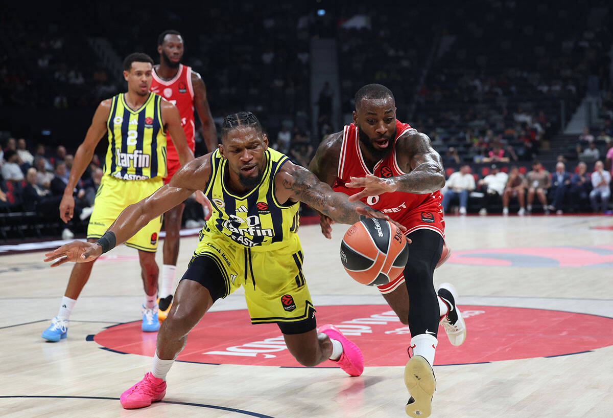 Olimpijakos - Fenerbahče (3).jpg