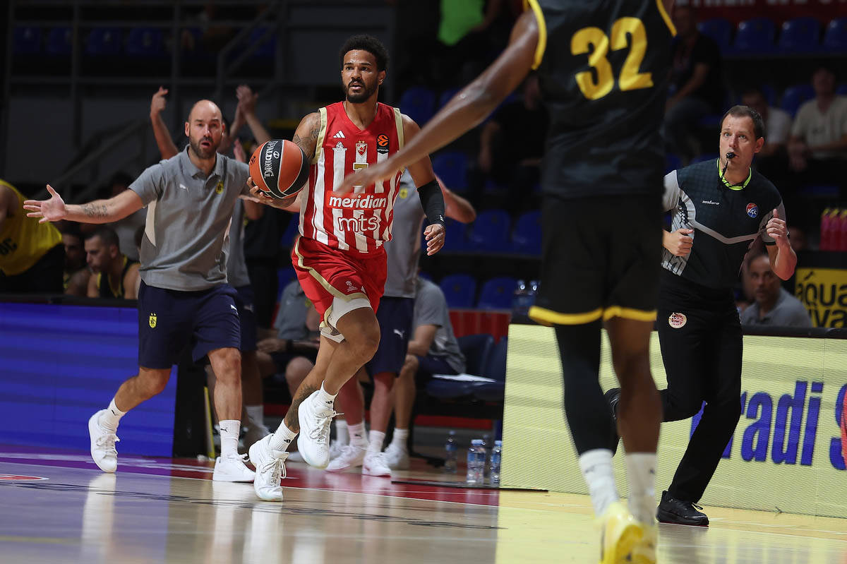 Crvena Zvezda - Aris (11).jpg