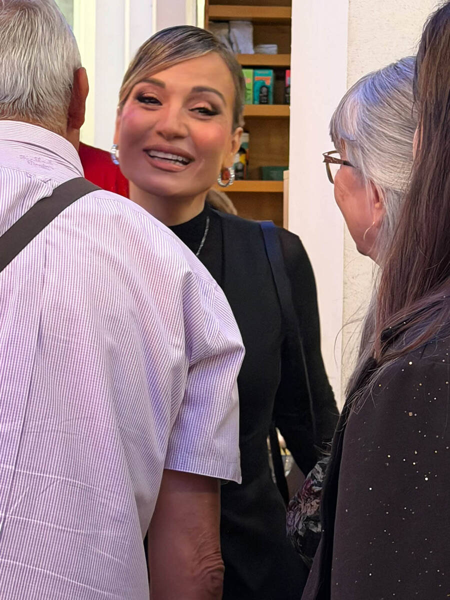 Jelena Tomašević na promociji knjige Ivana Bosiljčića “Naše priče” (9).jpg