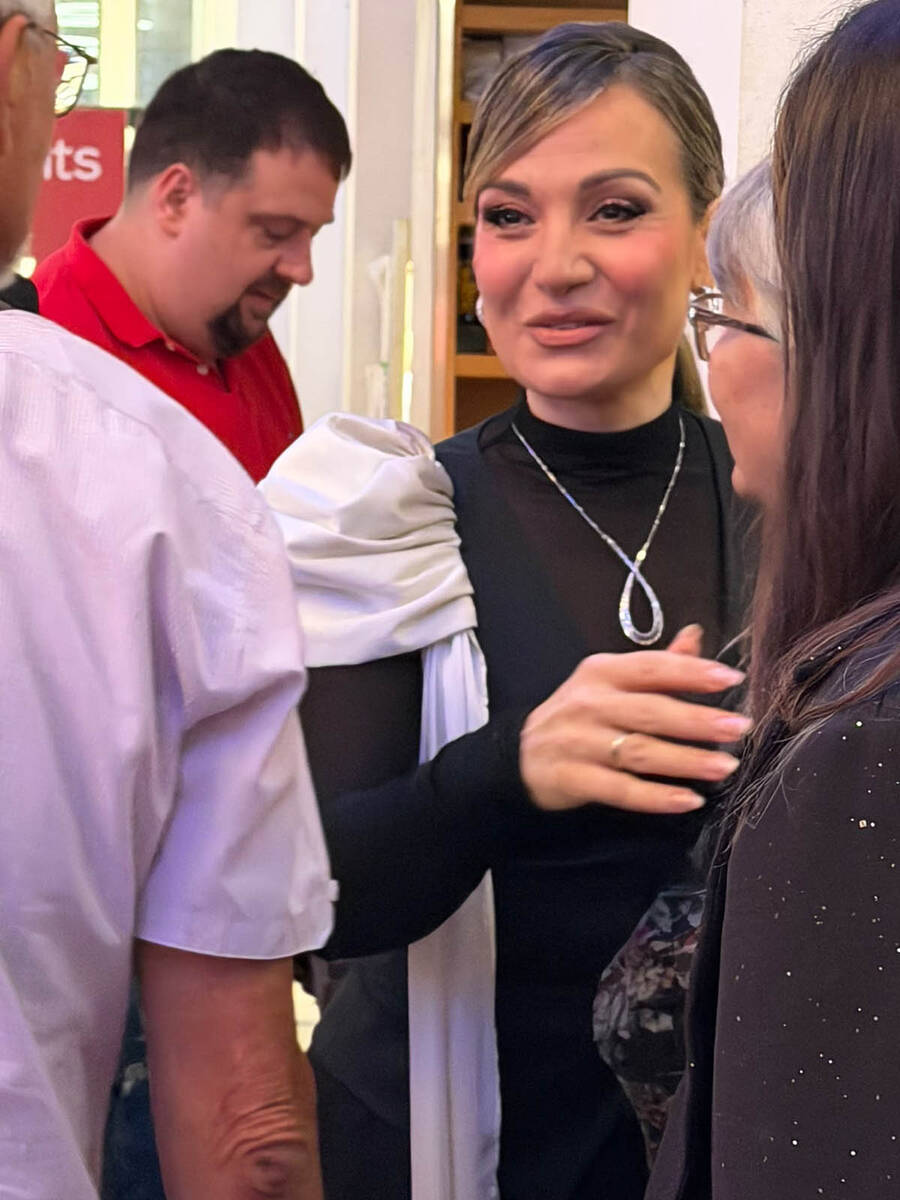 Jelena Tomašević na promociji knjige Ivana Bosiljčića “Naše priče” (10).jpg