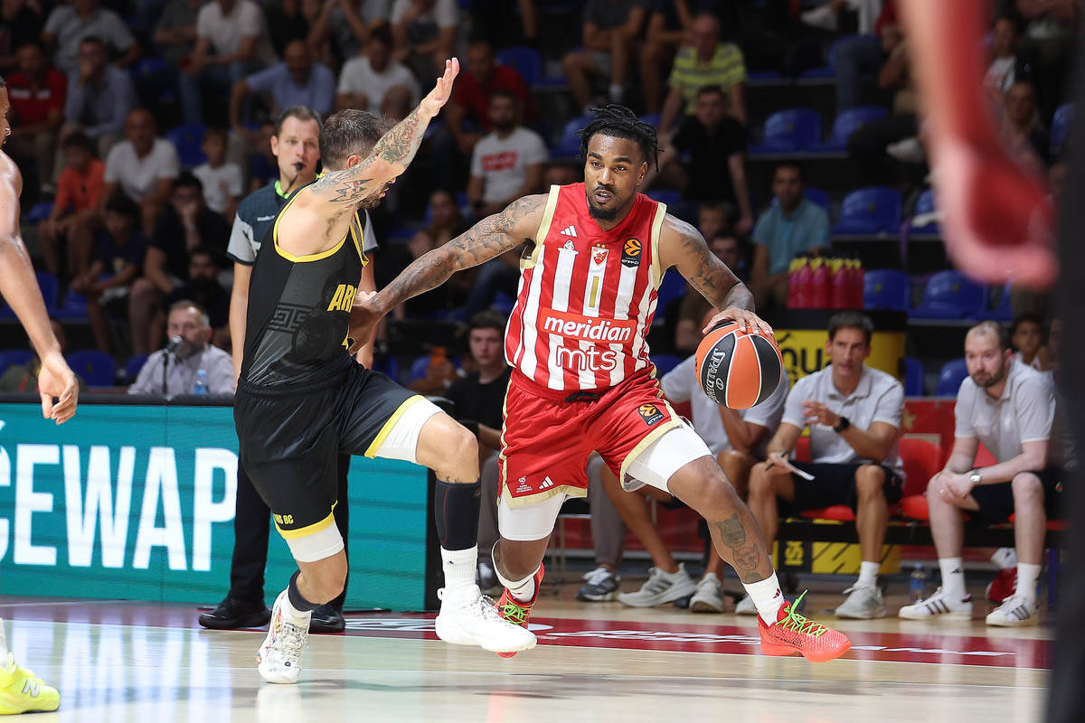 Crvena Zvezda - Aris (3).jpg