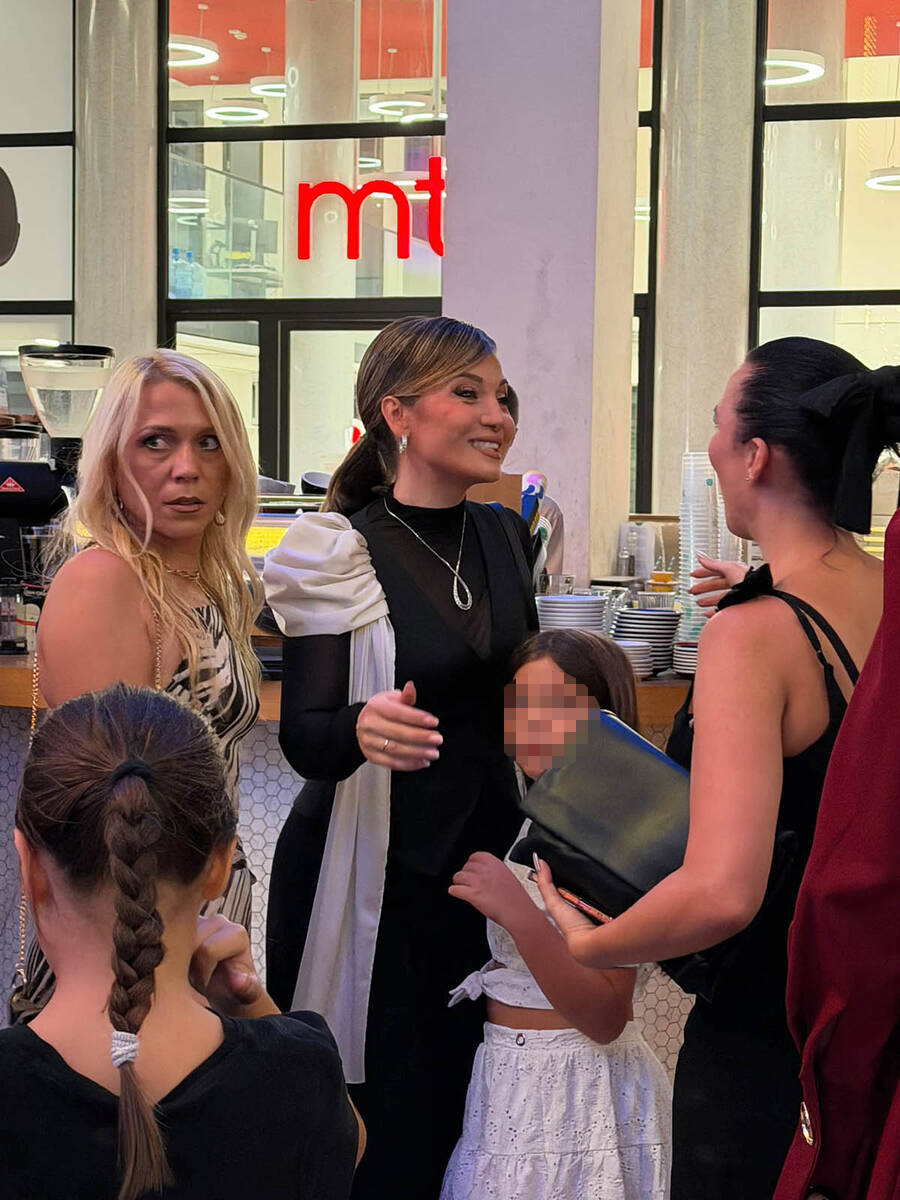 Jelena Tomašević na promociji knjige Ivana Bosiljčića “Naše priče” (2).jpg