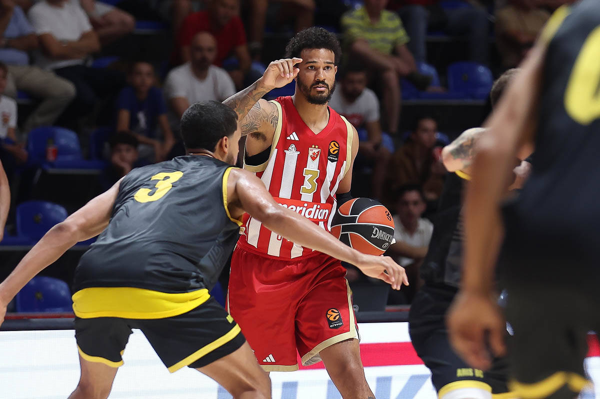 Crvena Zvezda - Aris (1).jpg
