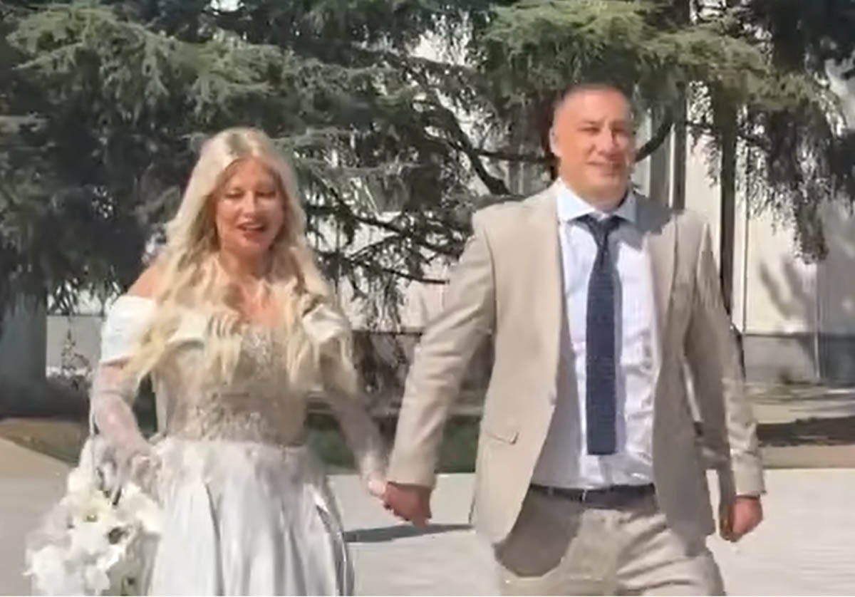venčanje Dea Đurđević u Hramu Svetog Save 6.jpg