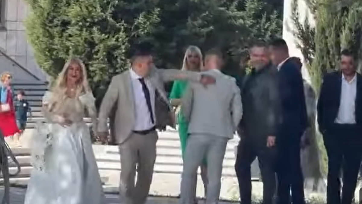 venčanje Dea Đurđević u Hramu Svetog Save 1.jpg