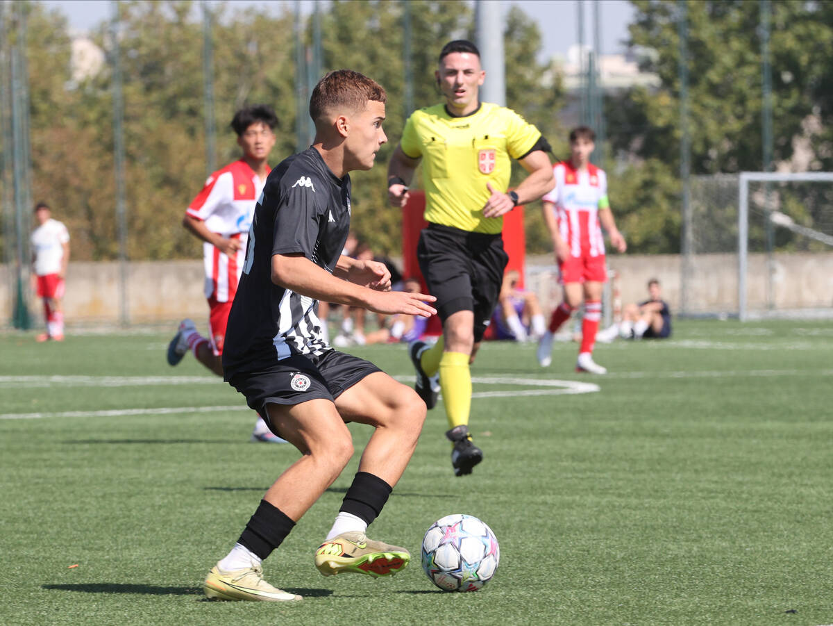 Crvena zvezda Partizan omladinski derbi 24.JPG