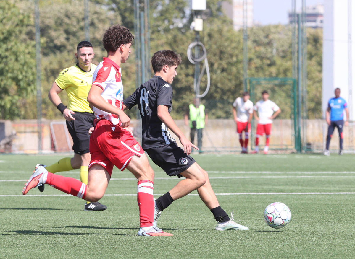 Crvena zvezda Partizan omladinski derbi 25.JPG
