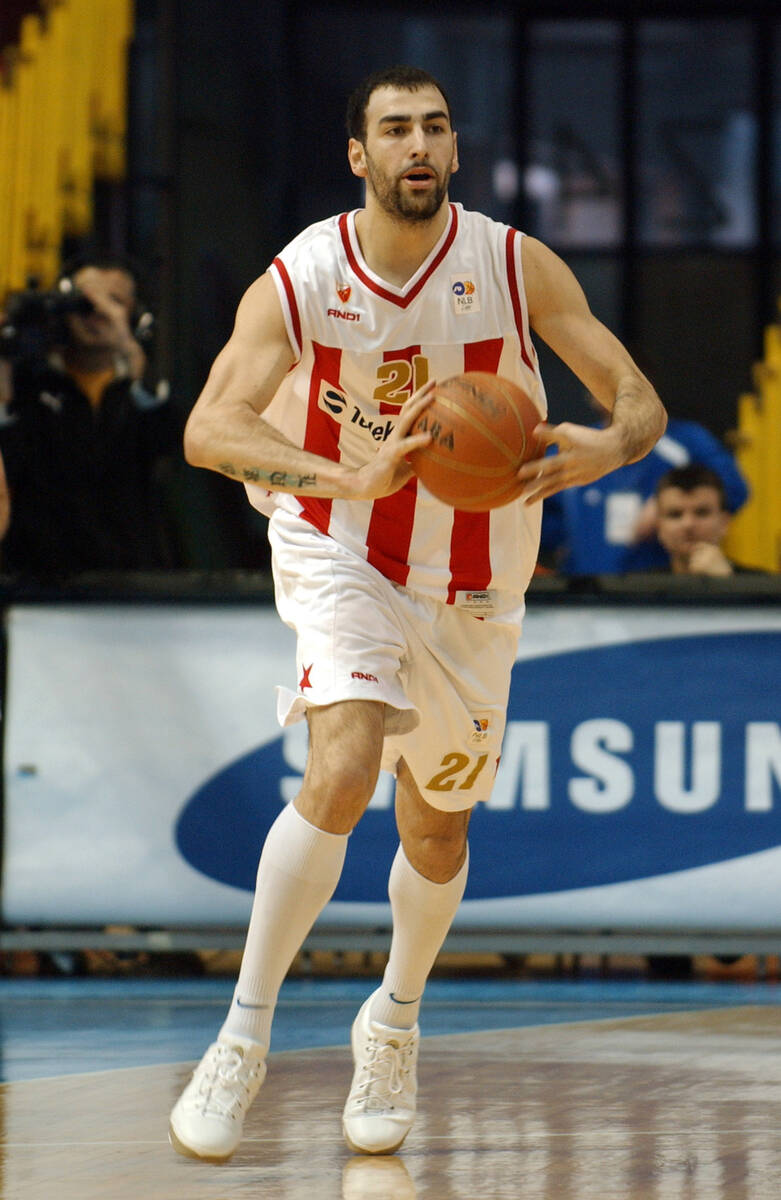 Pero Antić u dresu Crvene zvezde u prvom mandatu