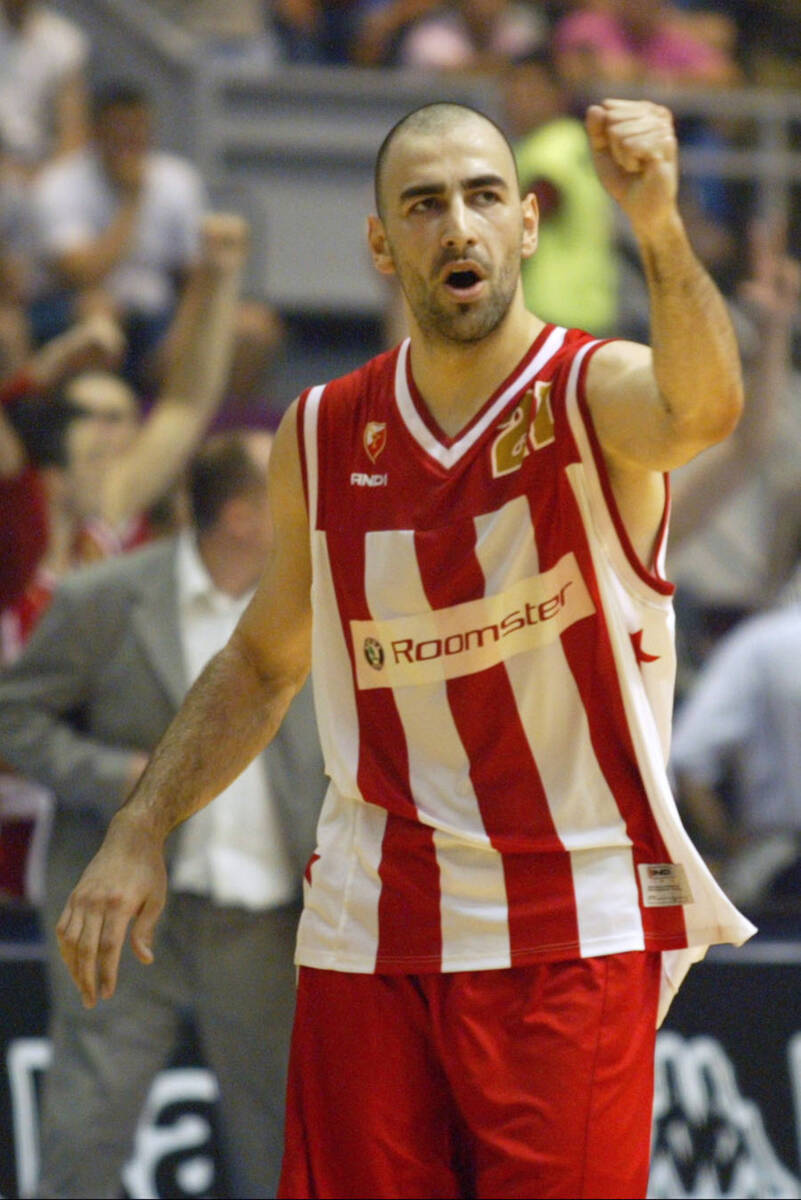 Pero Antić u dresu Crvene zvezde u prvom mandatu