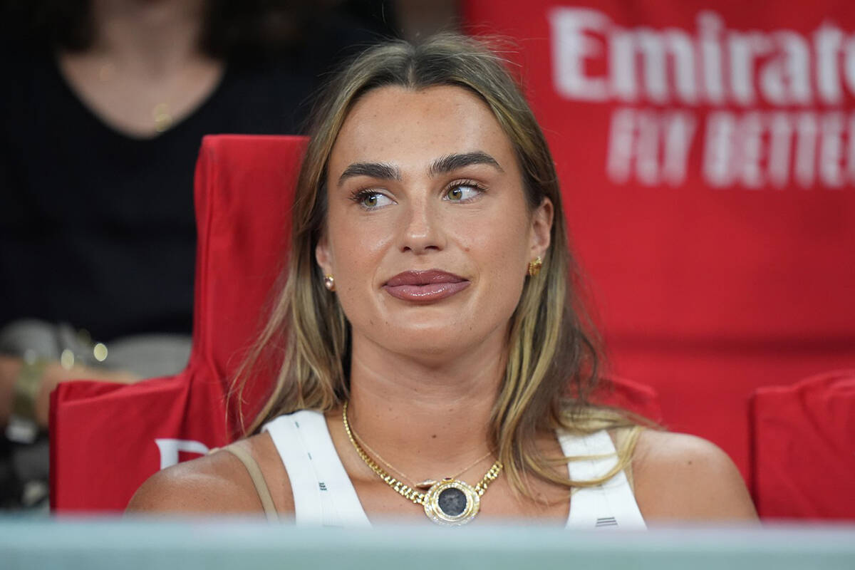 Arina Sabalenka gleda Milan
