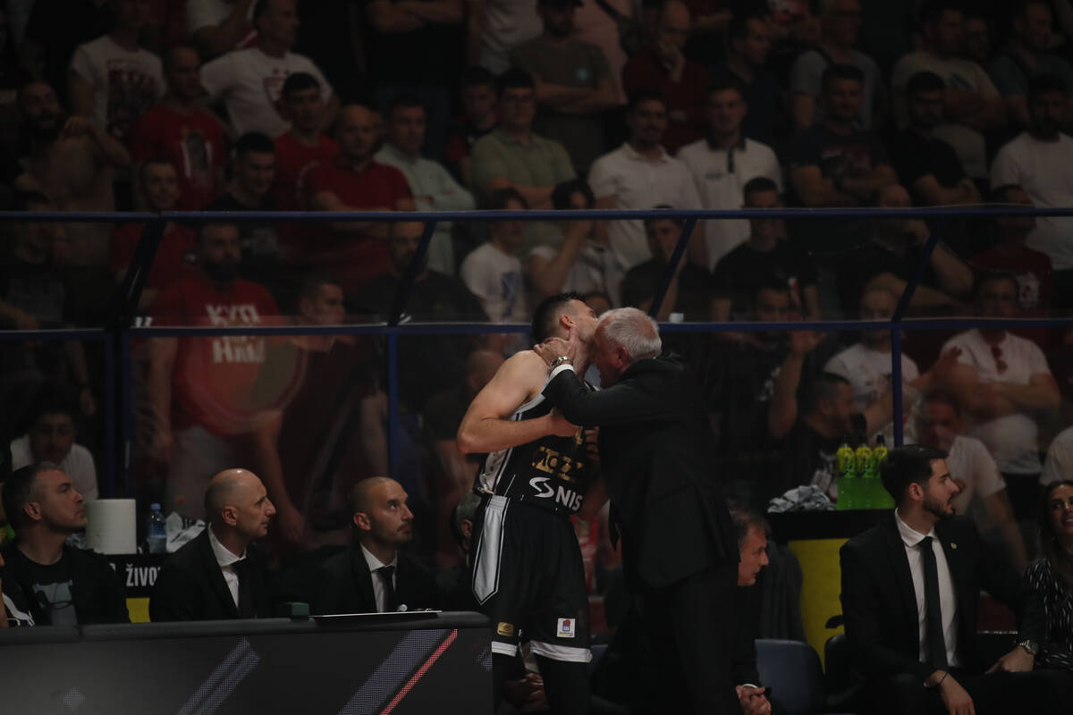 Željko Obradović i Aleksa Avramović na utakmici u Pioniru