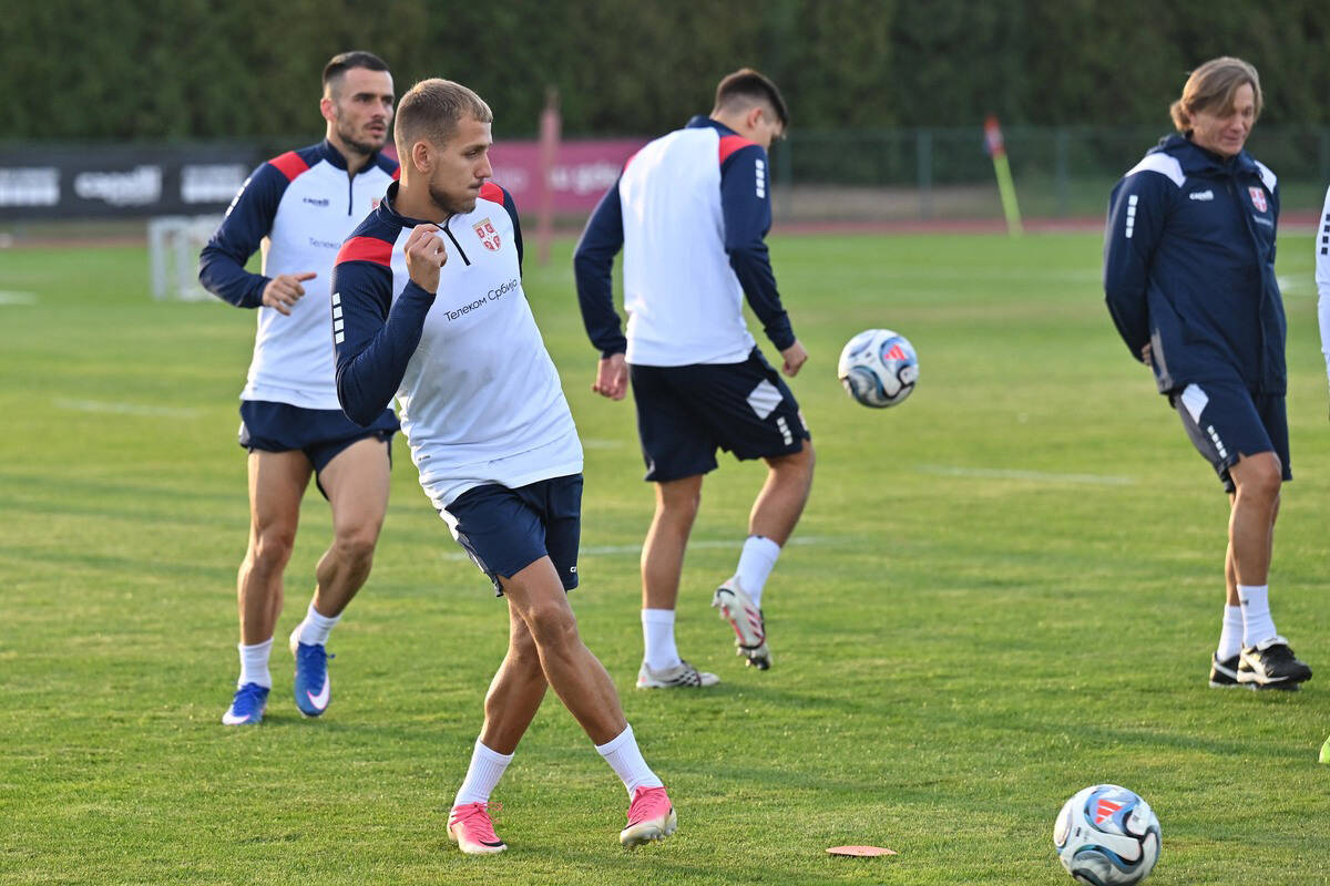 fudbalska reprezentacija Srbije trening (11).jpg