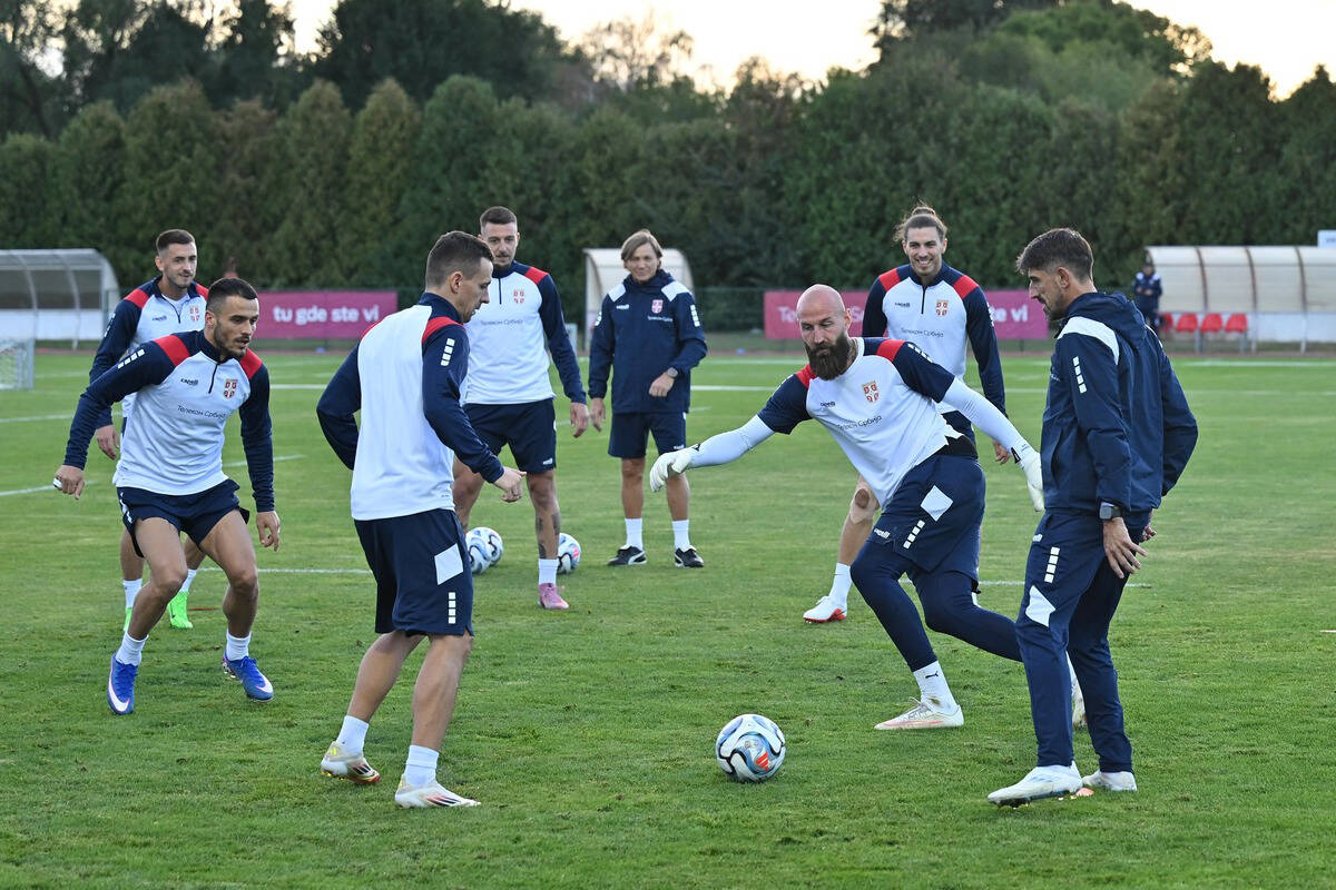 fudbalska reprezentacija Srbije trening (17).jpg