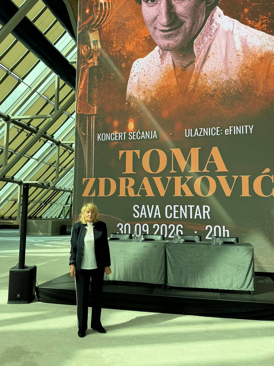 Udovica Tome Zdravkovića Gordana na promociji koncerta u njegovu čast (9).jpg
