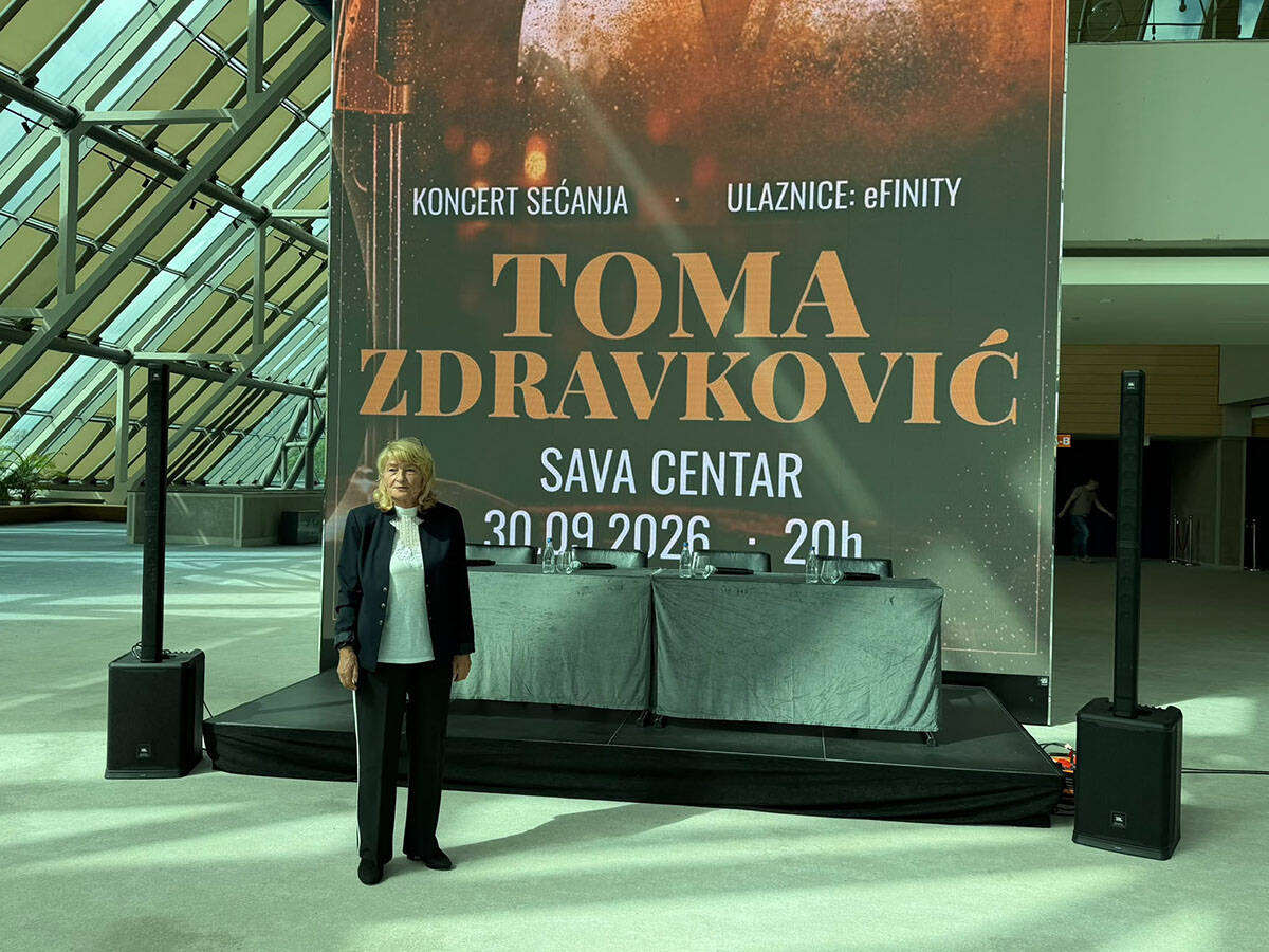 Udovica Tome Zdravkovića Gordana na promociji koncerta u njegovu čast (11).jpg