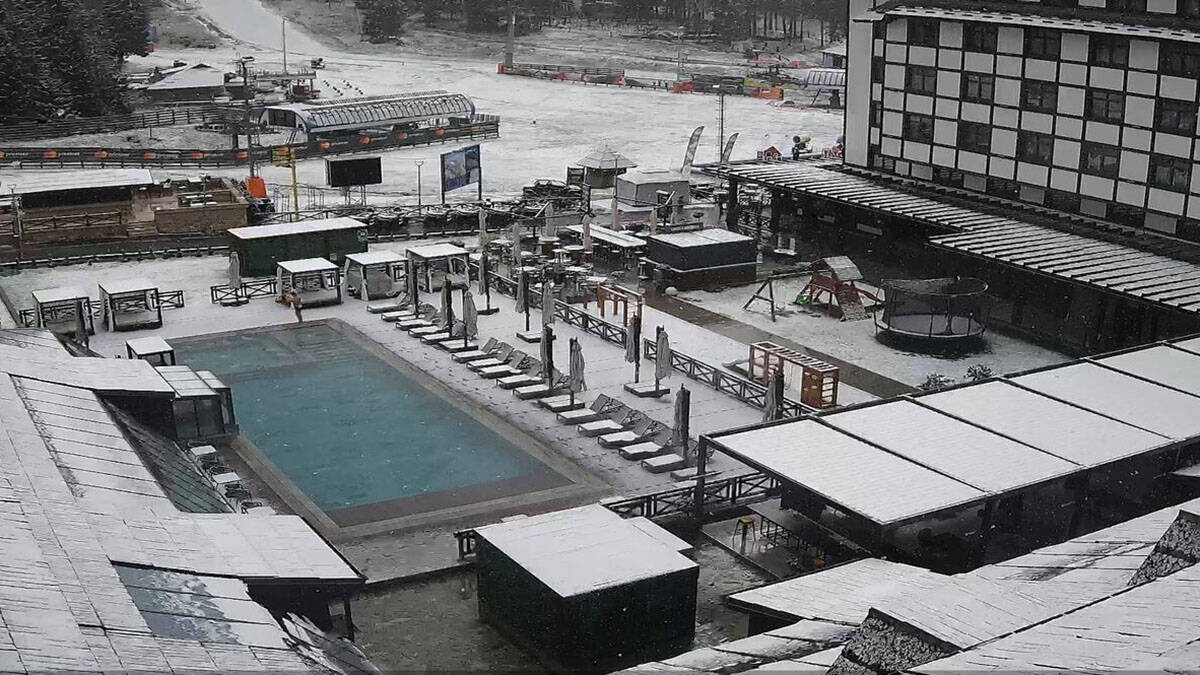 Prvi sneg na Kopaoniku, leto 2026 (1).jpg