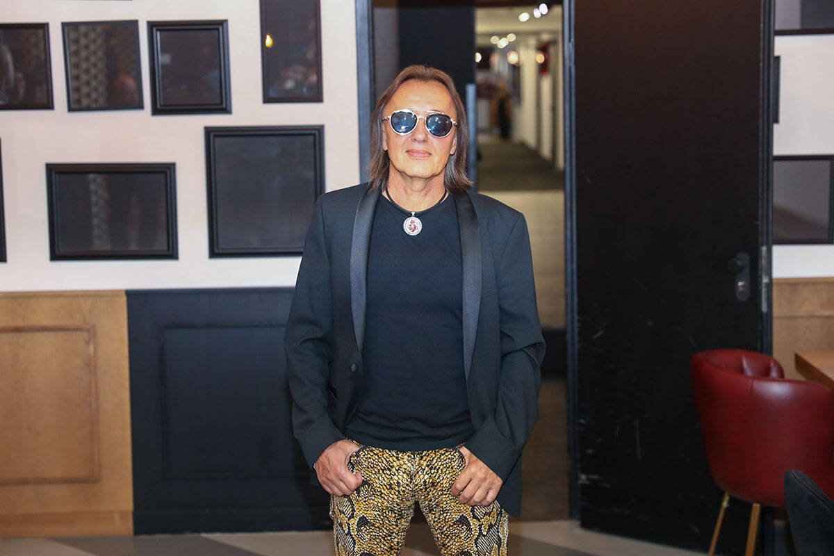 Zele Lipovača frontmen “Divljih jagoda” ponovo u Beogradu (1).jpg