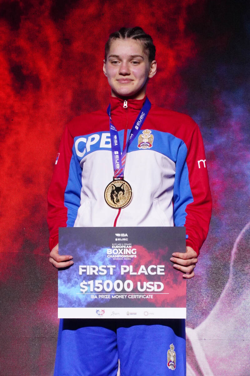 kristina kuluhova5.JPG