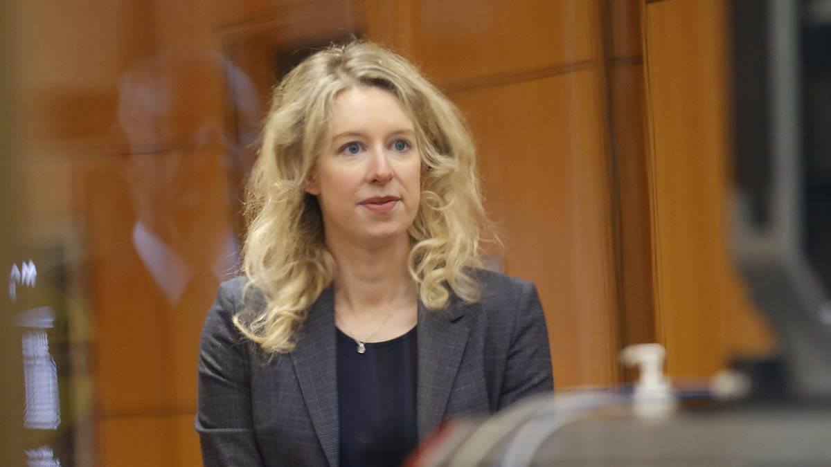 Elizabet Holms 4.jpg