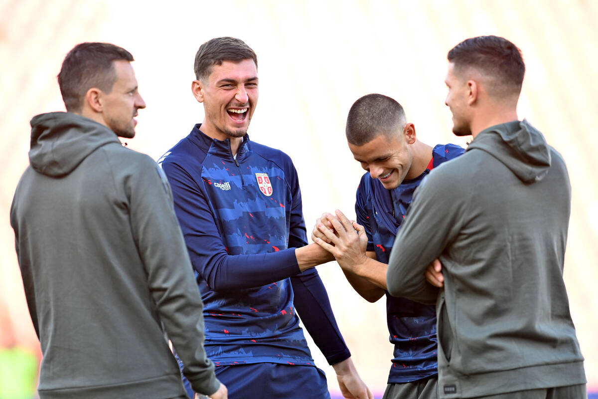 Luka Jović i Nemanja Maksimović u razgovoru sa Đorđem Petrovićem i Dejanom Joveljićem