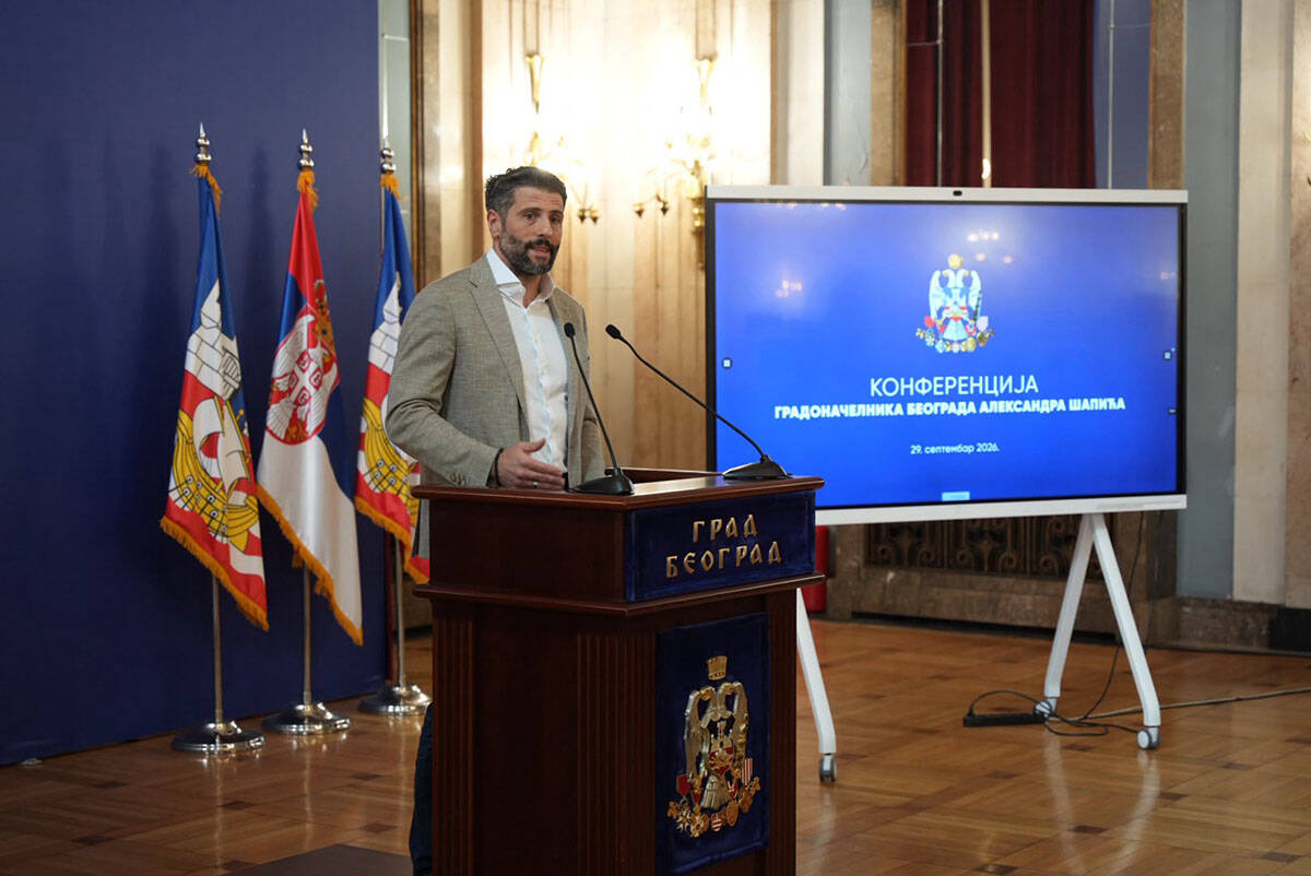 Obraćanje Šapića (1).jpg