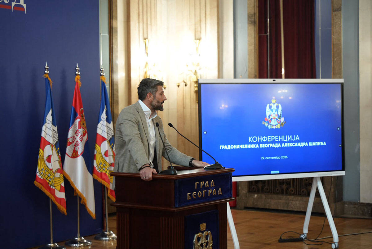 Obraćanje Šapića (1).jpg