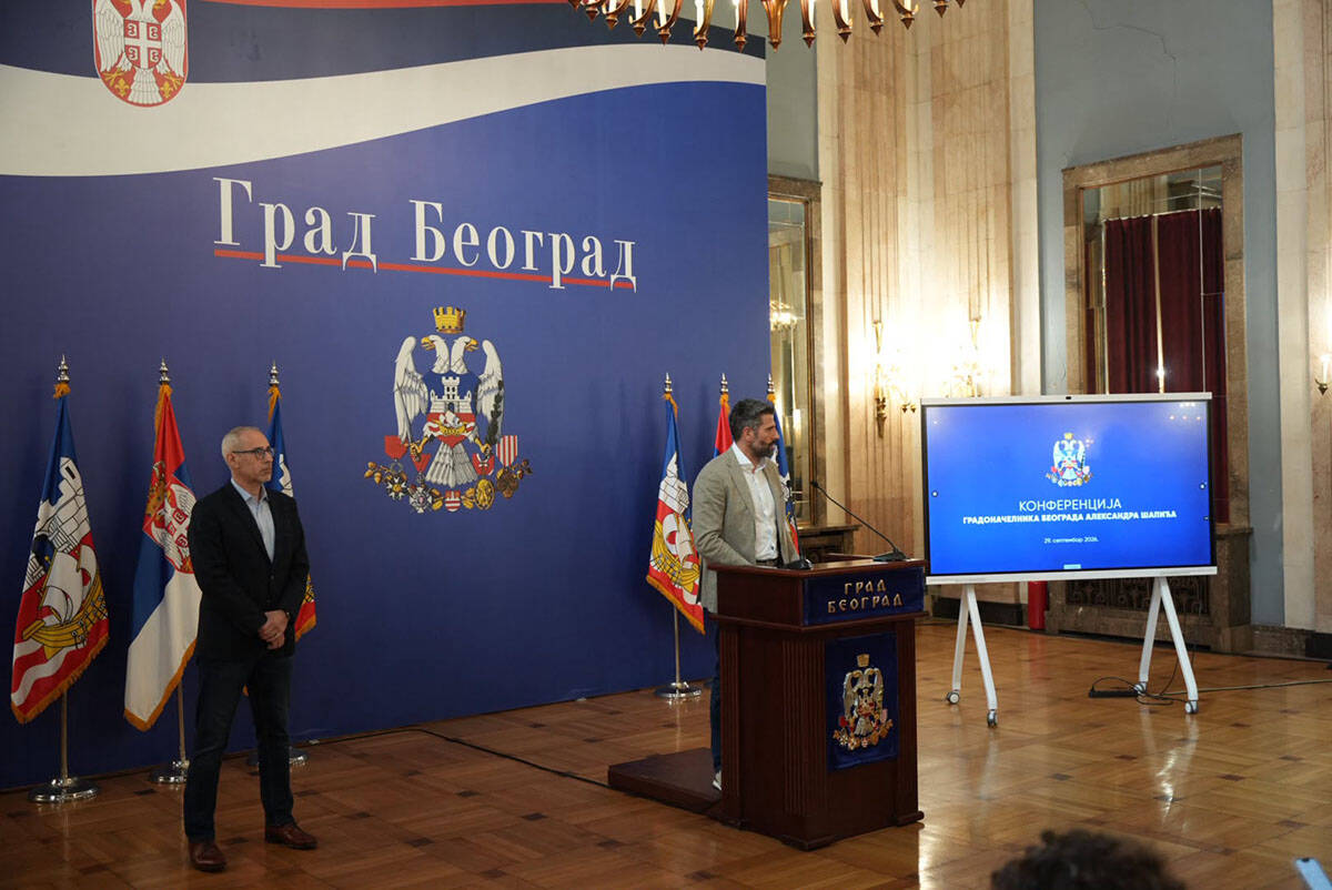 Obraćanje Šapića (1).jpg