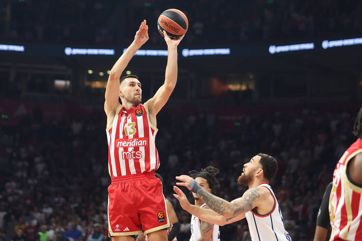 Zvezda - Efes 1.JPG