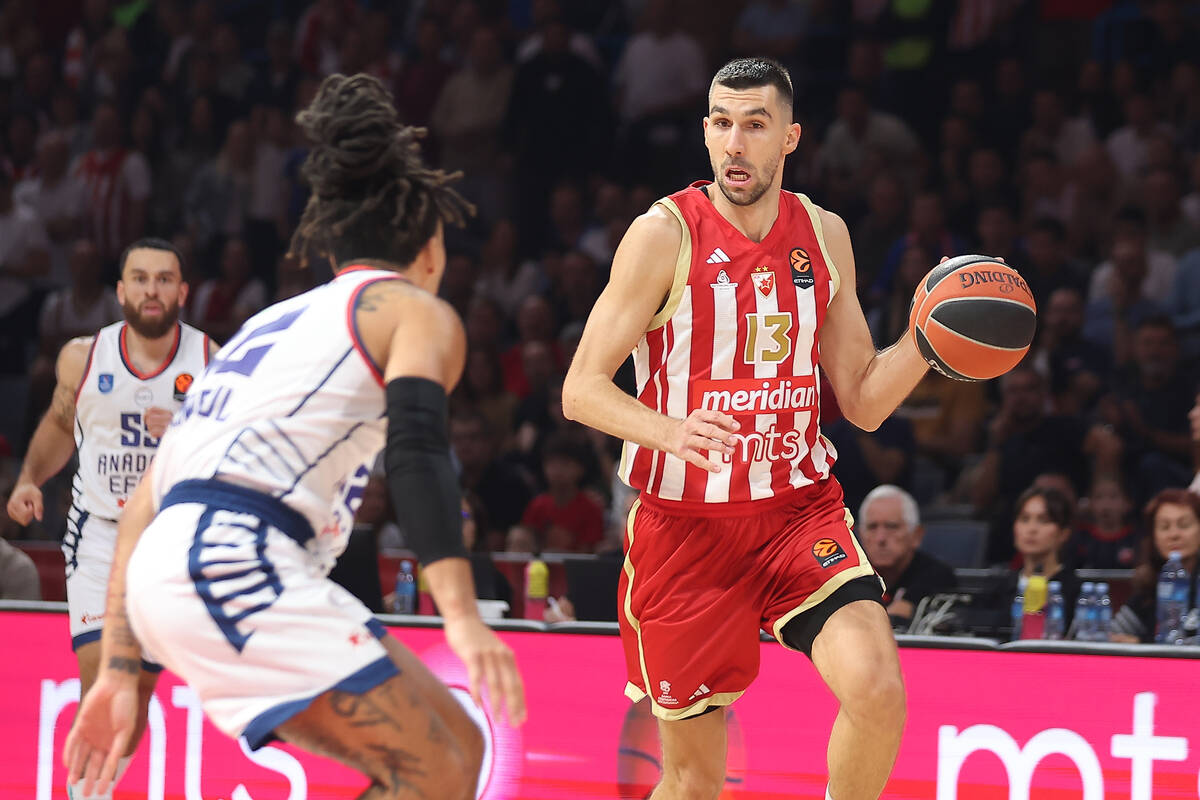 Zvezda - Efes 1.JPG