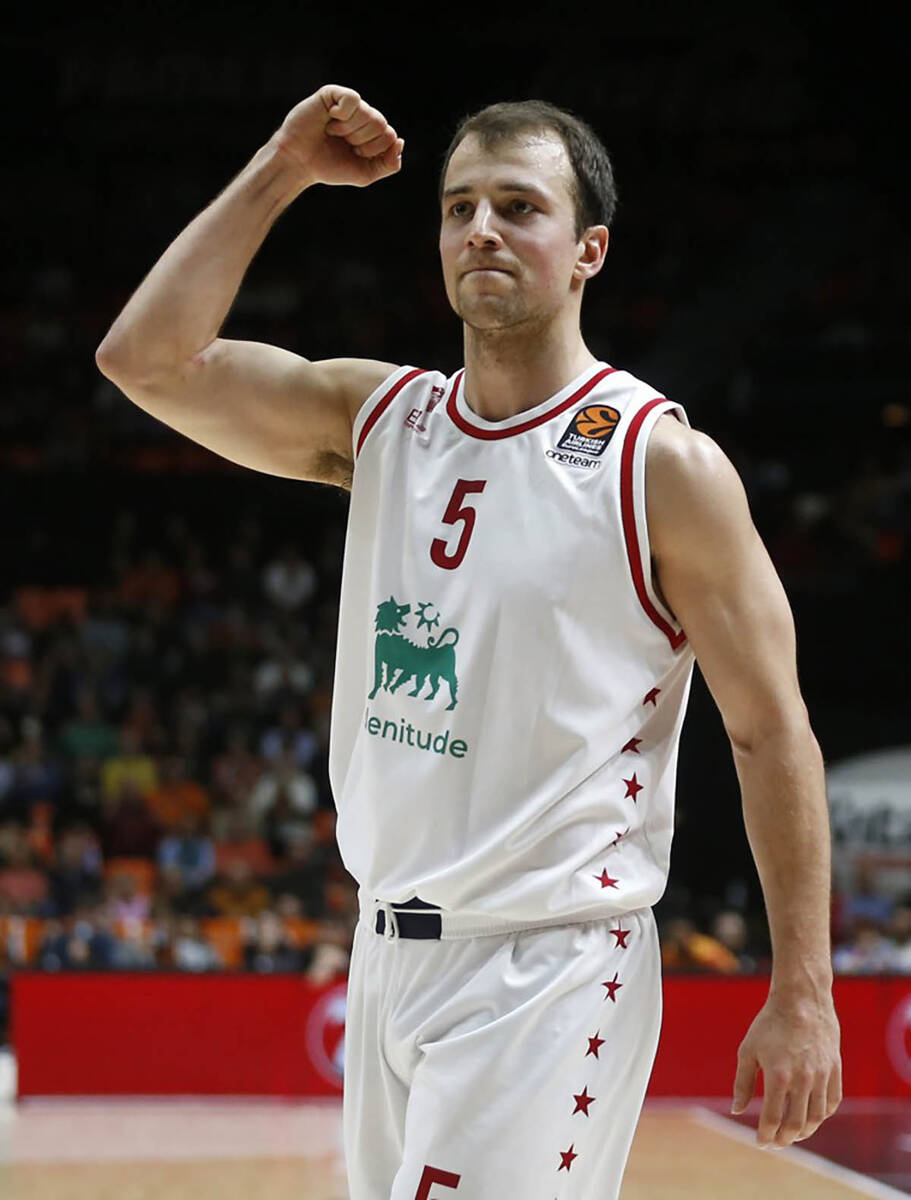 Kevin Pangos (1).jpg