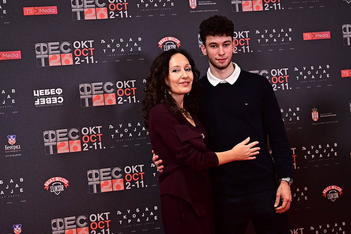 Ivana Žigon i sin (1).jpg