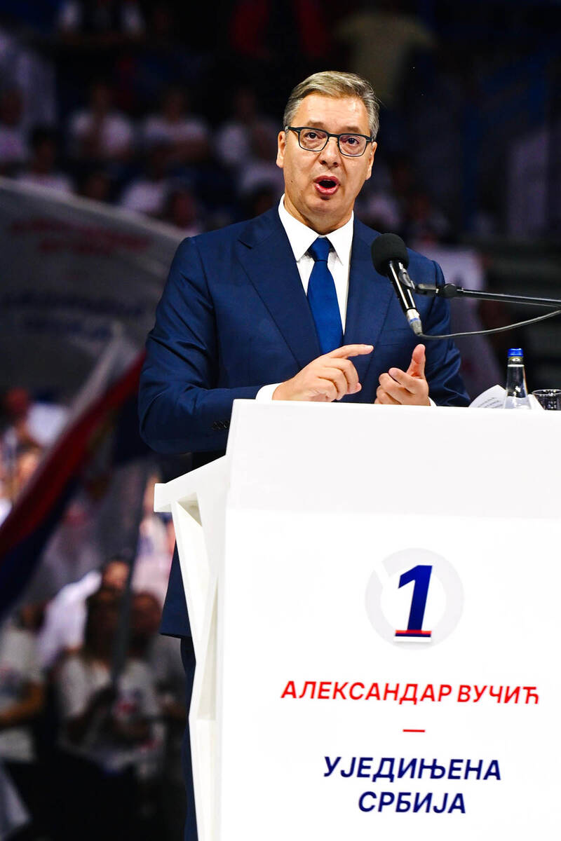 Aleksandar Vučić Ujedinjena Srbija 1.jpg