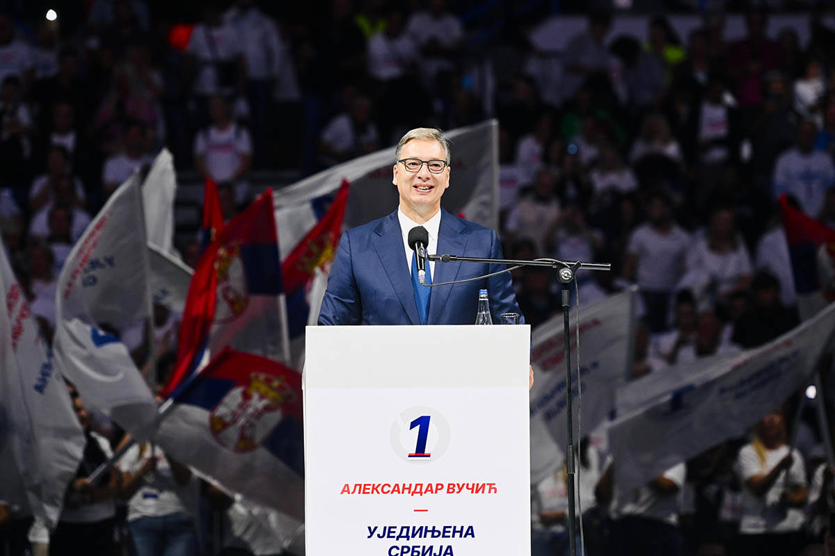 Aleksandar Vučić Ujedinjena Srbija 1.jpg