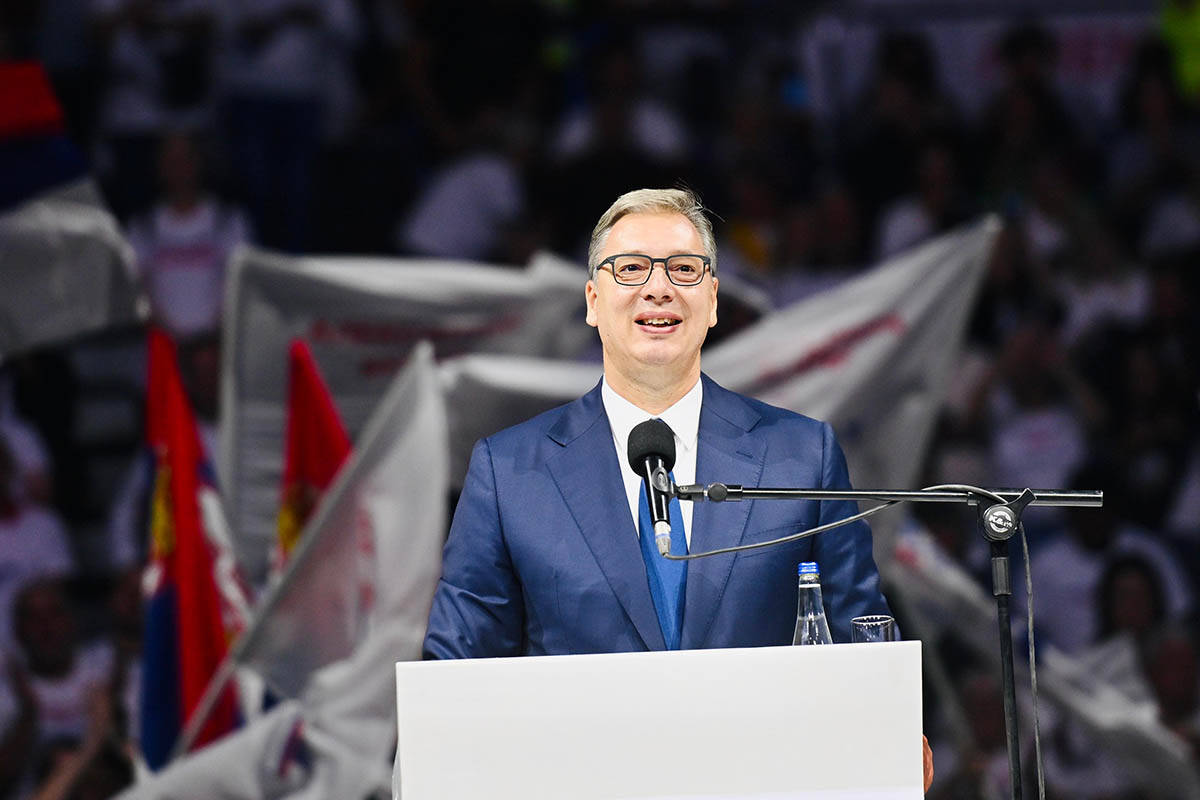 Aleksandar Vučić Ujedinjena Srbija 1.jpg