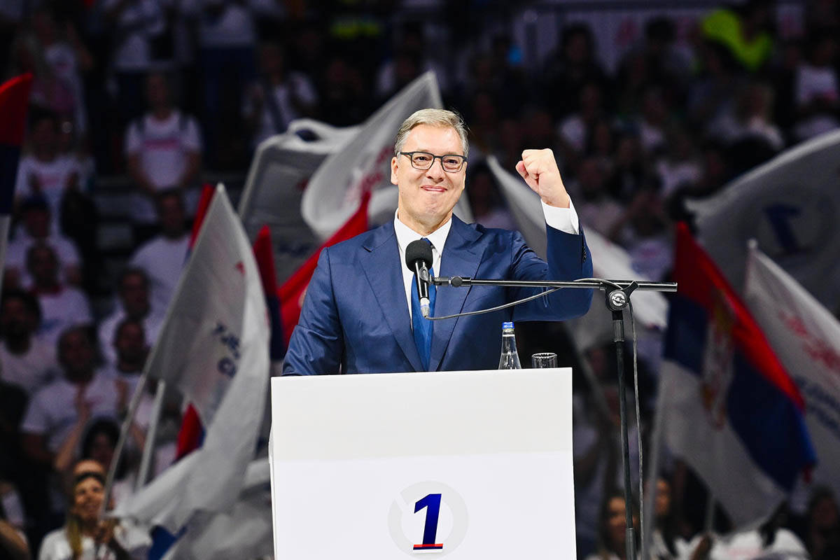 Aleksandar Vučić Ujedinjena Srbija 1.jpg