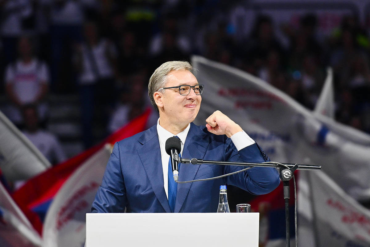 Aleksandar Vučić Ujedinjena Srbija 1.jpg