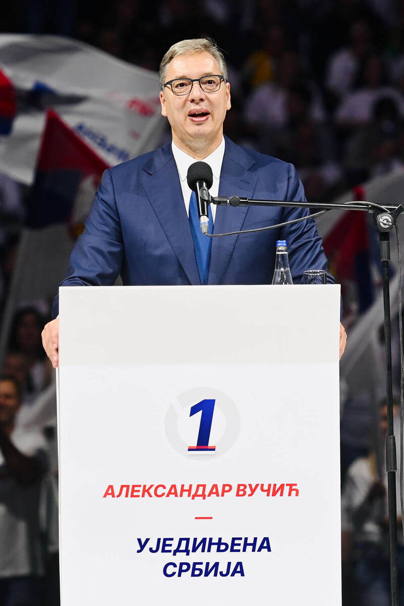 Aleksandar Vučić Ujedinjena Srbija 1.jpg