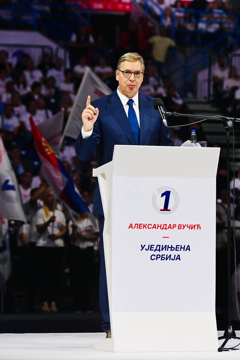 Aleksandar Vučić Ujedinjena Srbija 1.jpg