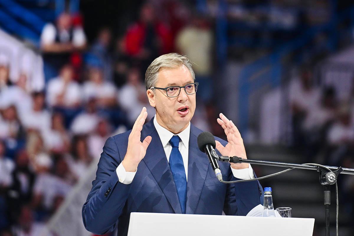 Aleksandar Vučić Ujedinjena Srbija 1.jpg